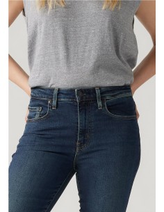 Levi's® Jeans Acampanados De Talle Alto 726™ 2