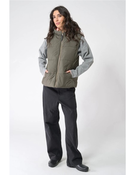 Chaleco Batela acolchado ligero con capucha